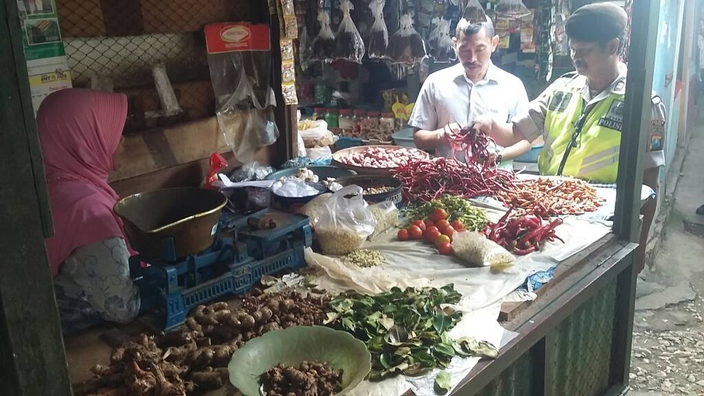 Harga Bawang Merah Anjlok Rp7.000 Per Kilogram